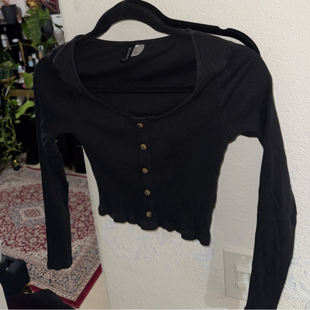 H&M Black Buttoned Long Sleeve Top